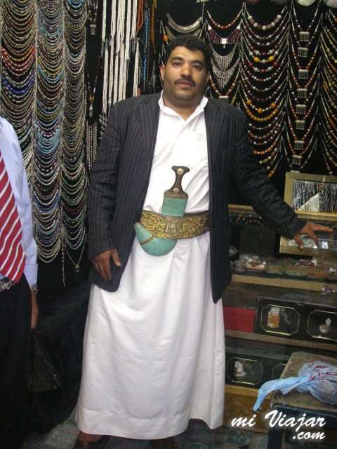 En Yemen la prenda típica es la jambia