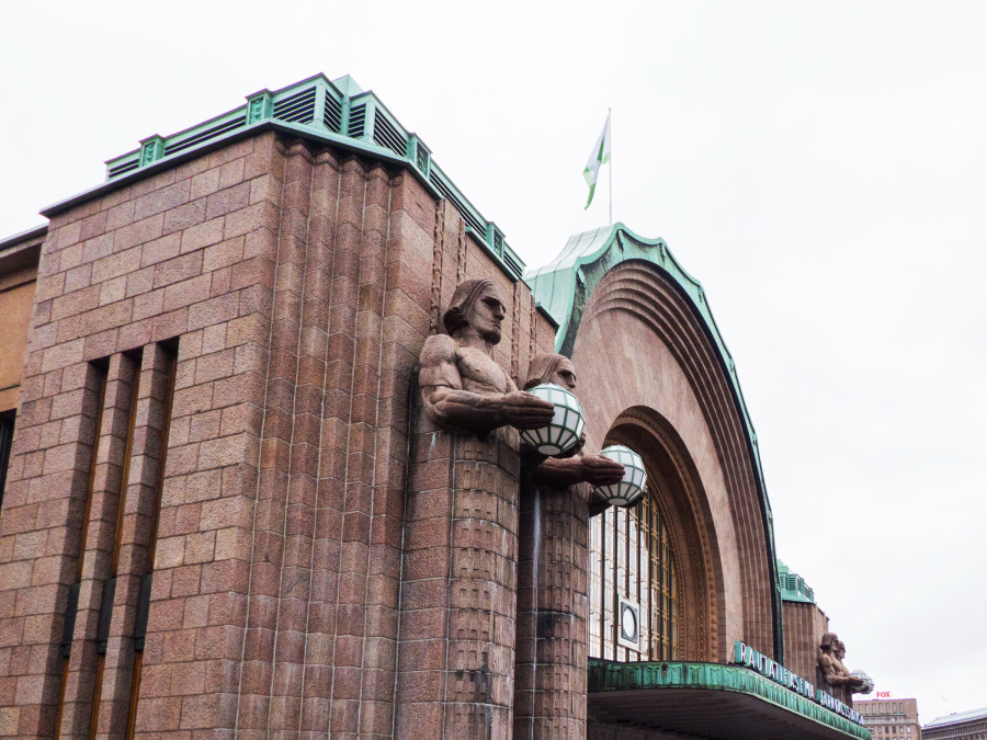 Qué ver en Helsinki:  Estación de trenes de Helsinki