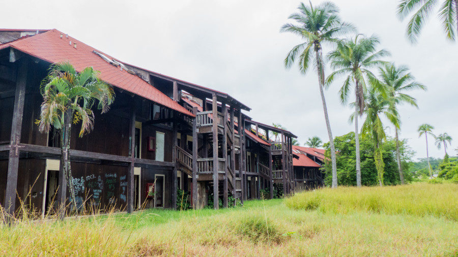 hotel abandonado en isla contadora