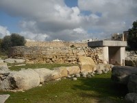 Caída en la Prehistoria, Malta