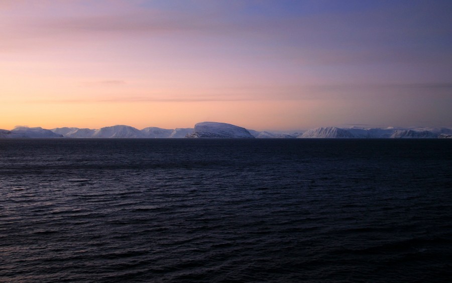 El fiordo de Hammerfest visto desde la cubierta del Polarys