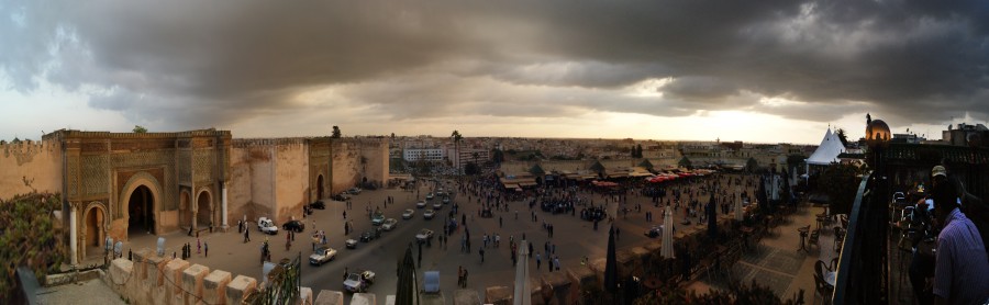 panoramica de la plaza de Meknes