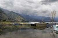 Canopy y lago Atitlán en Guatemala (vídeo)