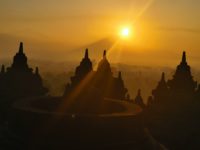 El templo de Borobudur al atardecer