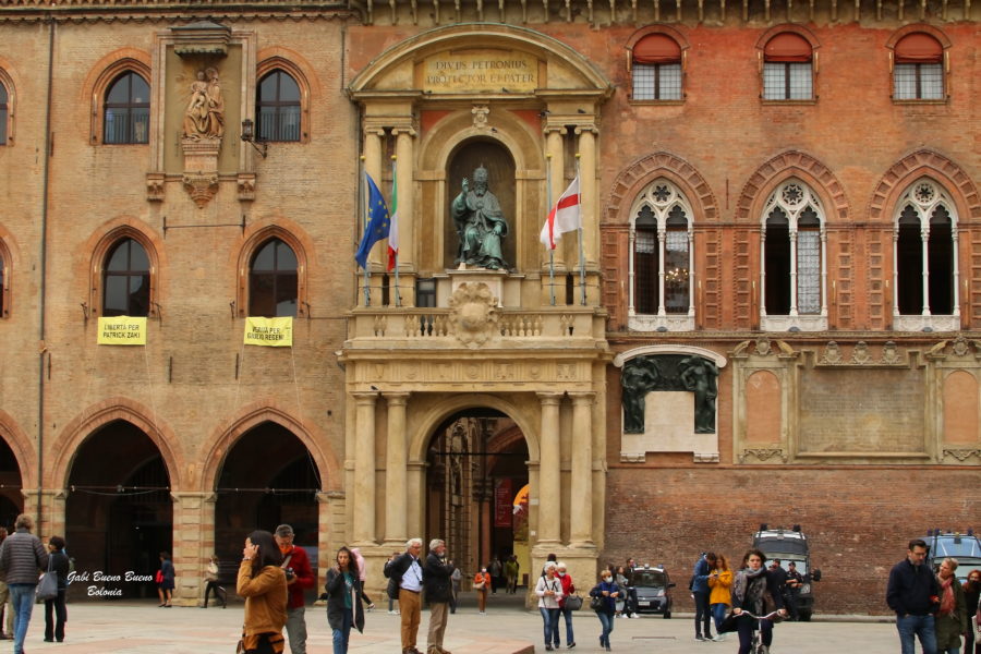 Ayuntamiento de Bolonia en la Piazza Maggiore